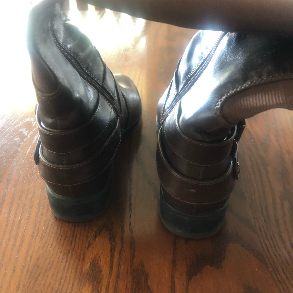 Brown riding boots, great condition
